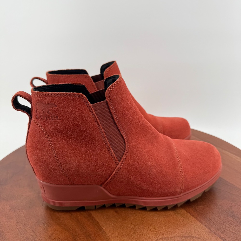 Sorel Evie Pull On Wedge Bootie Red/Dark Orange Waterproof Women 8 NL490-849